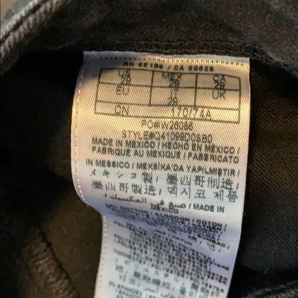 Ladies Guess jegging capris - Picture 5 of 9